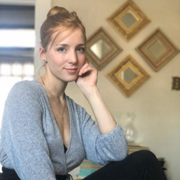 Meet your Posher, Amber! - Picture 5 of 5